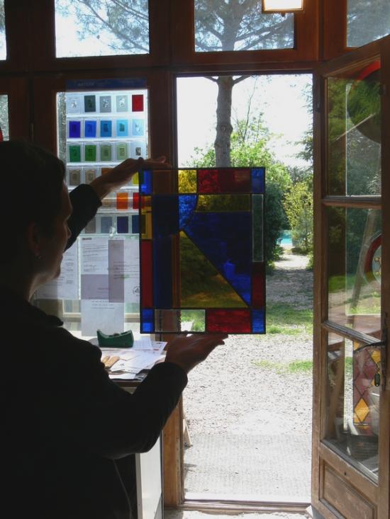 Vitraux, réalisés par les élèves de l'atelier Vitrail Toucouleur, jean